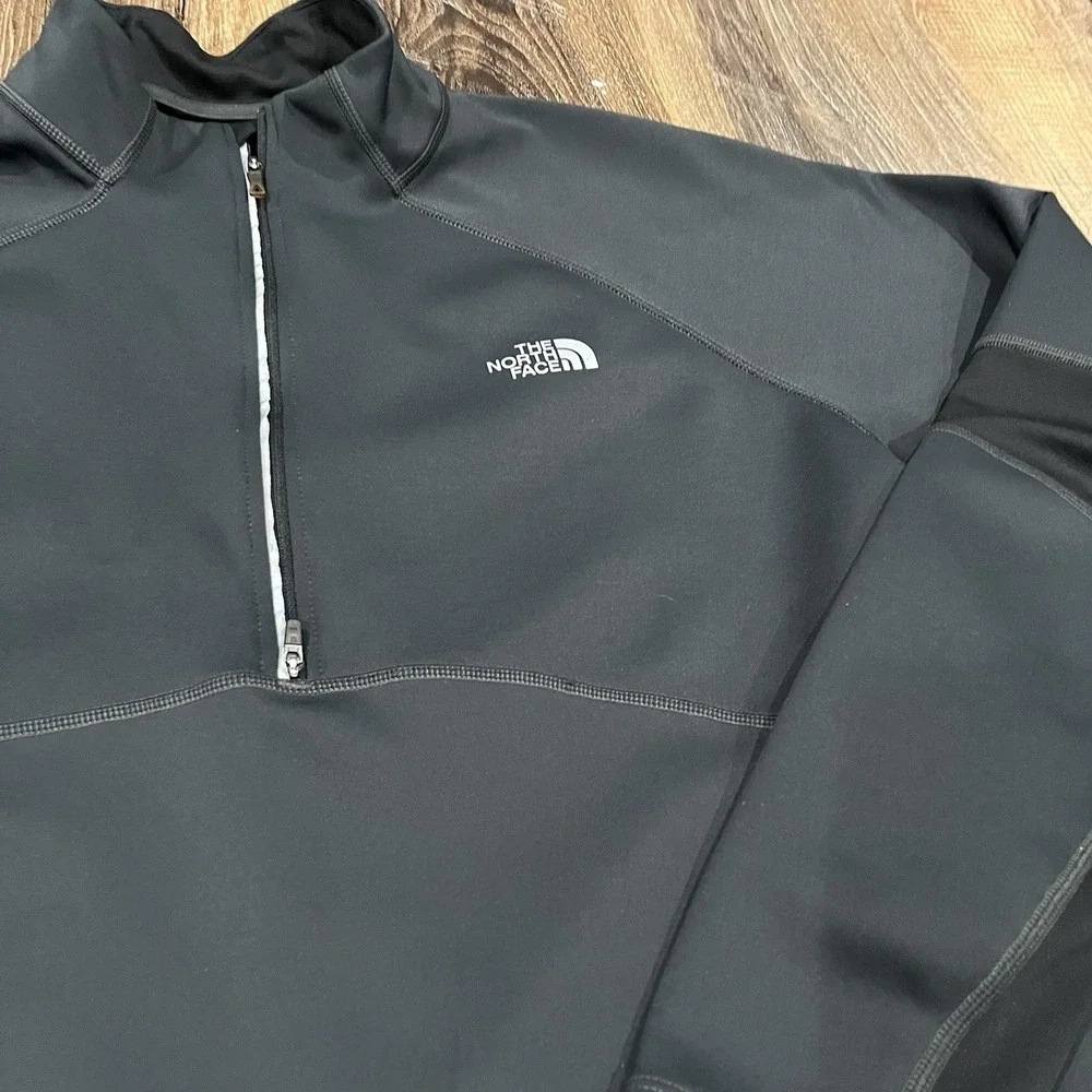 The North Face Men's L A5UV Long Sleeve 1/4 Zip Fitness Shirt Thumb Loops